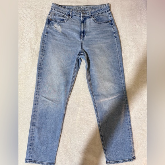 American Eagle Outfitters Curvy Mom Jeans - Picture 2 of 5